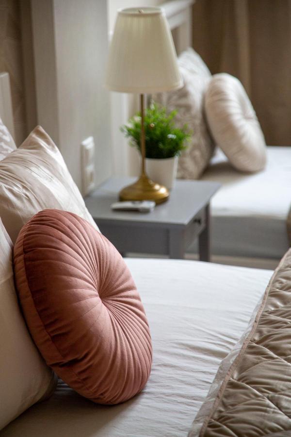 Luxurious Central Apartment In Liszt Ferenc Square Budapest Ngoại thất bức ảnh
