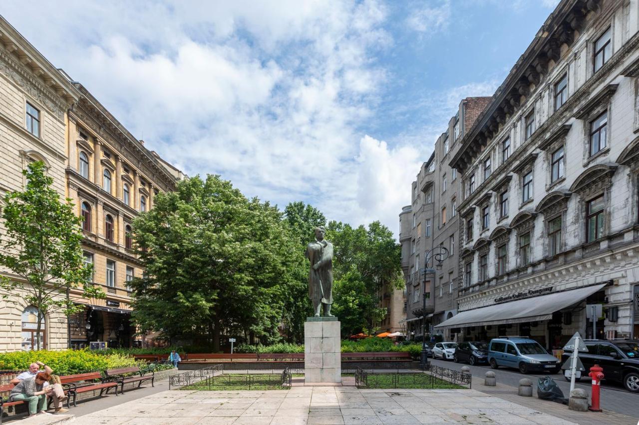 Luxurious Central Apartment In Liszt Ferenc Square Budapest Ngoại thất bức ảnh