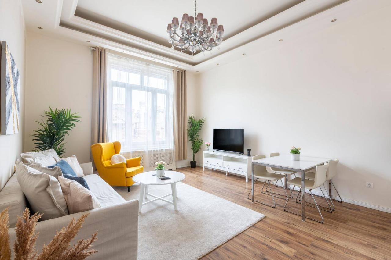 Luxurious Central Apartment In Liszt Ferenc Square Budapest Ngoại thất bức ảnh